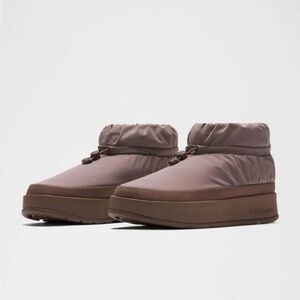 wunder puff boots - lululemon